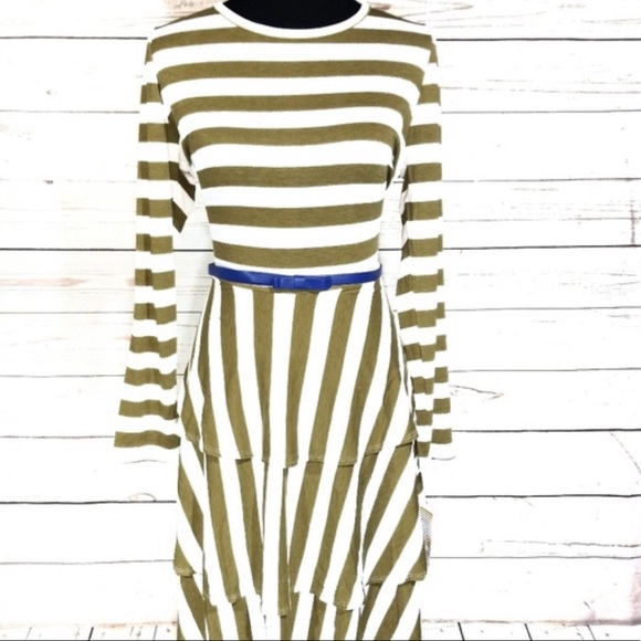 LuLaRoe Dresses & Skirts - Long sleeved dress with ruffles